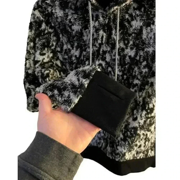 Athleta Glacier Black Tugga Sherpa‎ Jacquard Hoodie - Picture 9 of 14